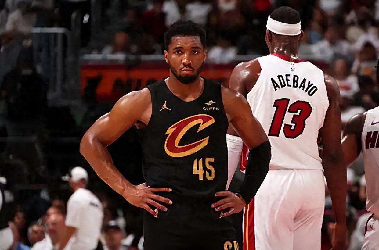 爱游戏app-NBA季后赛冲刺阶段再迎强敌;迈阿密热火手感冰凉;主帅态度:悬念犹存;训练强度明显提升的简单介绍